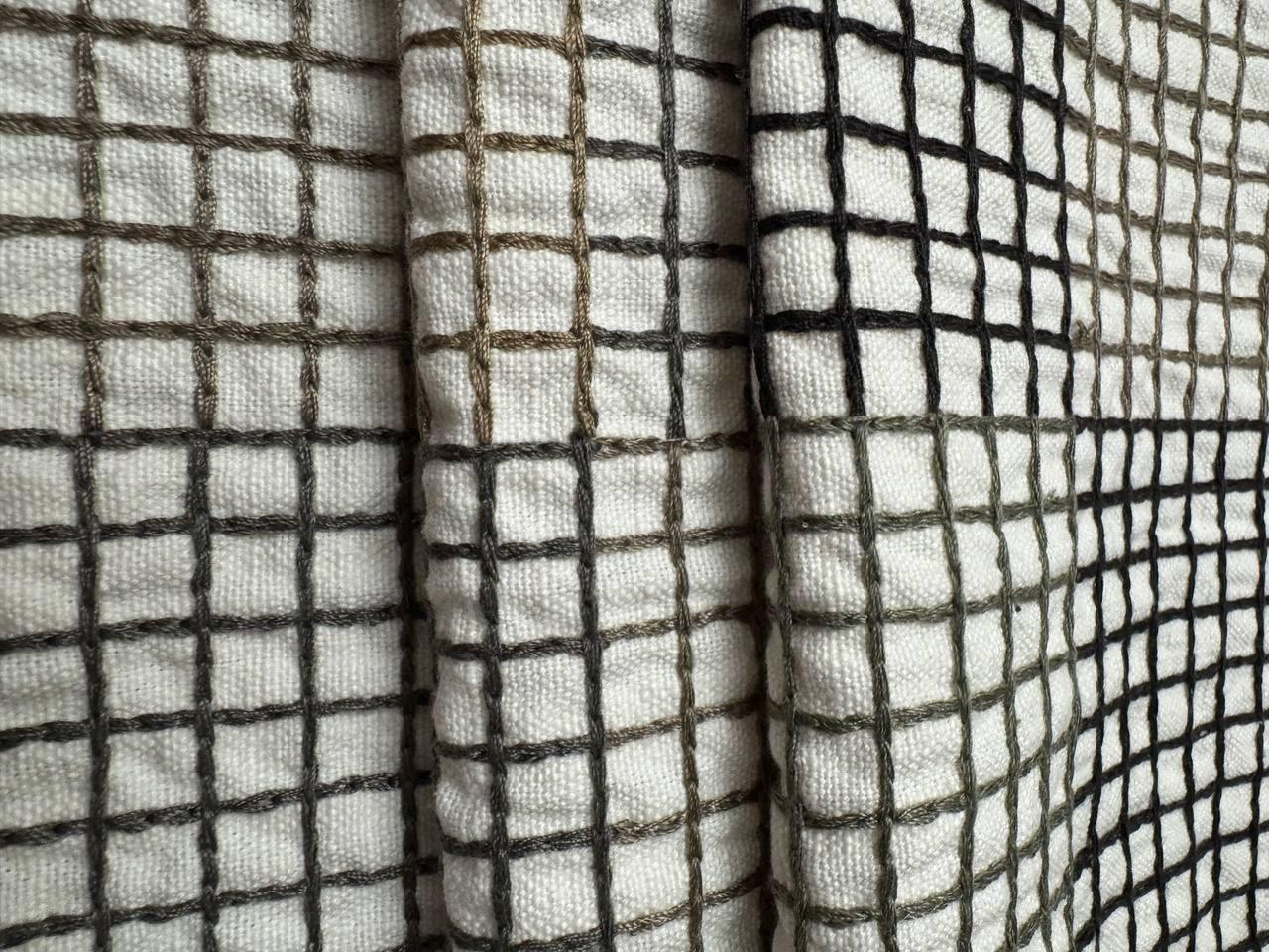 Kelly Wearstler 100% linen bray-silver flume dec pillow 14 Kelly Wearstler 100% linen bray-silver flume dec pillow 14