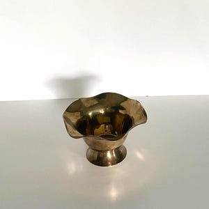 Vintage Wavy Brass Bowl | Made in India, Mid Century Modern Decorative Metal Dish, Sculptural Centerpiece