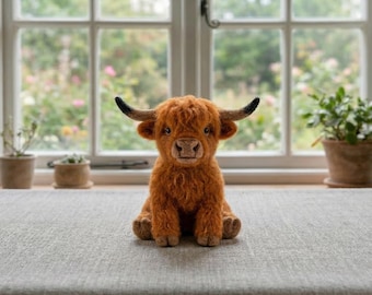 Handmade Felted Highland Cow | Unique Soft Sculpture | Handcrafted Wool Animal | Realistic Miniature Art | Perfect Gift for Animal Lovers