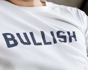 Bullish Financial Stock Market Bull To the Moon Investing Trader's Tee