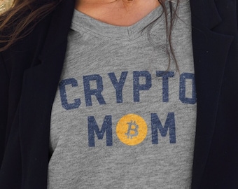 LIMITED EDITION V-Neck Crypto Mom Block Letter Crypto Bitcoin HODL To the Moon Investing Unisex Fashion Tee Shirt