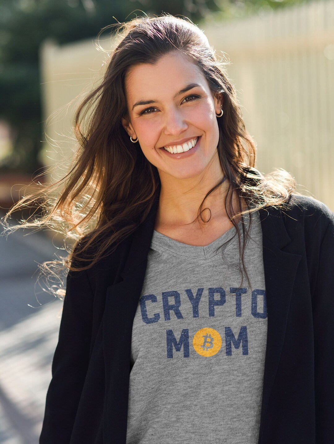 LIMITED EDITION V-neck Crypto Mom Block Letter Crypto Bitcoin HODL to the  Moon Investing Unisex Fashion Tee Shirt - Etsy