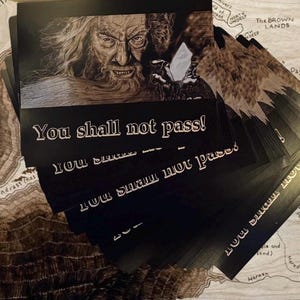 Impresión de 8,5 x 11 de Gandalf después de decir su último “¡No pasarás!” mientras se enfrenta al Balrog