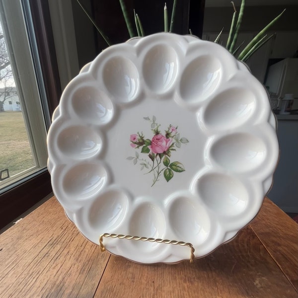 Royal Wilton Egg Plate with 22K Gold Trim