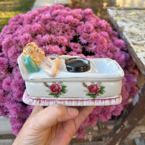 Vintage Porcelain Japanese Naughty Nodder Ashtray Rare Find Mid Century Modern