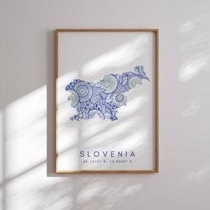 Impresión de mapa de Eslovenia Arte de pared azul de estilo minimalista, Decoración de impresión de arte de Eslovenia para el hogar o regalo, Impresión de mapa de color de viaje vertical de Eslovenia