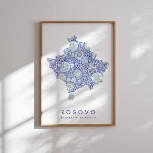Kosova Karte Druck Minimal Style Blaue Wandkunst, Kosovare Art Print Decor For Home or Gift, Kosova Land floral design Karte