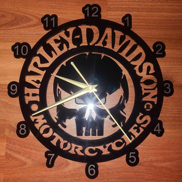 Harley-Davidson Laser gravierte und geschnittene Wanduhr 3mm schwarze gegossene Acrylglas Lightburn & XTool Creative Space Files.