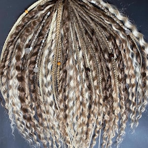 Caramel blonde and light brown, Curly mix, Synthetic Dreads, Wave Dreads, Dreadlocks with Accessories, Boho dreadlocks