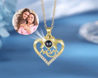 Collar de proyección de fotos personalizado, colgante de corazón con foto conmemorativa personalizado, collar de mamá, regalo de aniversario para ella, regalo del Día de la Madre