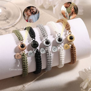 Pulsera con proyección de fotos personalizada, pulsera conmemorativa con inicial personalizada, pulsera de cuerda trenzada, pulsera con dije de pata de perro, regalos de Navidad para ella
