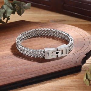 Regalo del Día del Padre para papá, pulsera personalizada con dos nombres, pulsera con nombre grabado, pulsera personalizada para papá, pulsera para abuelo, regalo para papá de los niños