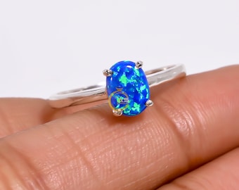 Anillo delicado de ópalo, anillo de plata de ley 925, anillo hecho a mano, anillo de compromiso, joyería de ópalo, joyería llamativa hecha a mano, regalo de cumpleaños para ella.