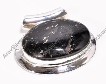 Ciondolo Nuummite fatto a mano: gioiello in argento sterling 925 con pietre preziose