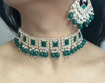 Dazzling Imitation Kundan Stone Beads Jewellery Set