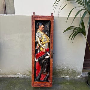 Barschrank, Vintage Wohndekor, stilvolle Baraufbewahrung, Schnapsschrank aus Holz, klassisches Design, Getränkeschrank