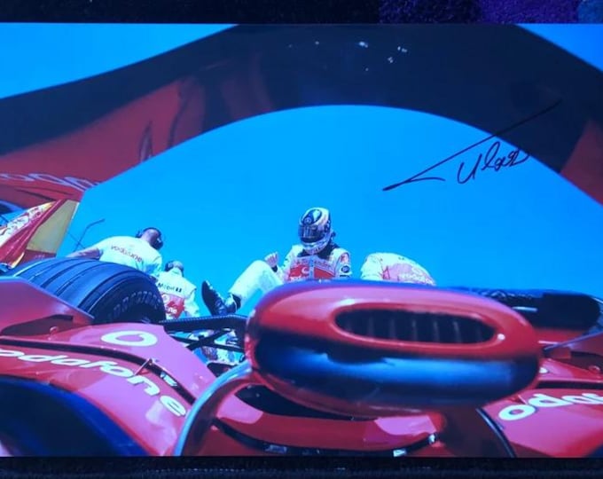 F1 2007 Photo Signed by Fernando Alonso