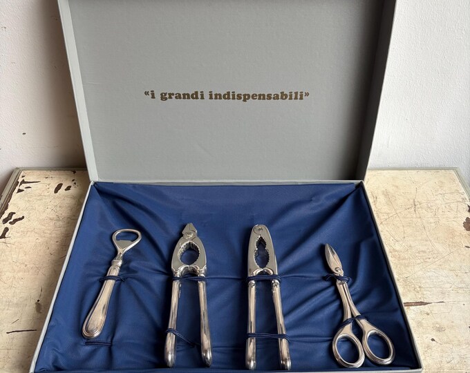 Vintage Cuterly Set in Silver Plated