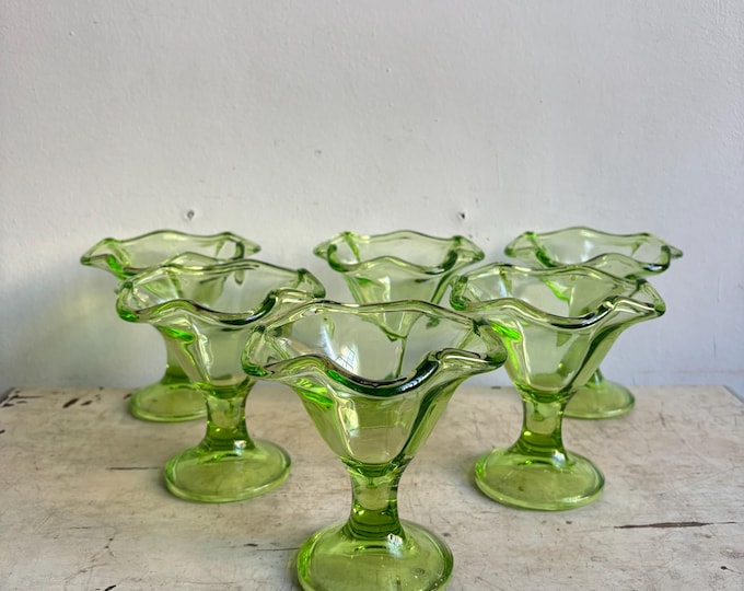 Retro Vintage Ice Cream Glass, Sundae Dish, Glass Dessert Bowls, Depression Glass, Tableware