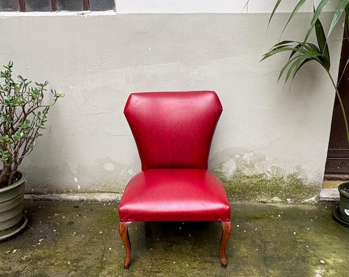 Vintage Leather Bedroom Chair, Mid Century Design, Accent Chair, Reading Corner, Home Office, Stylish Seating