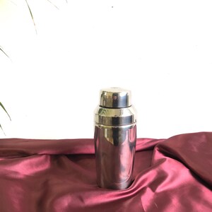Metal Martini Shaker, Vintage Barware Decor, Cocktail Mixer, Retro Drink Shaker, Home Bar Gift