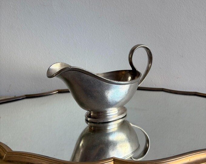 Retro Vintage Gravy Boat, Silver Plated Serving Dish, Elegant Table Decor, Classic Sauce Server