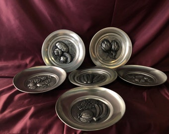 Vintage Floral Plates Set, Decorative Wall Hanging Plates, Retro Kitchen Decor, Antique Inspired Home Decor