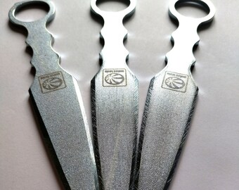 Set of 3 thrownig knives. Knives type 3 . Melontools