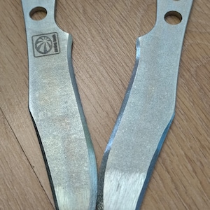 Set of 3 thrownig knives. Knives type 12. Melontools