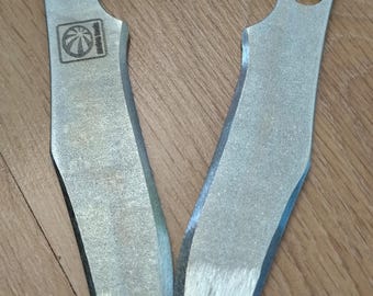 Set of 3 thrownig knives. Knives type 12. Melontools