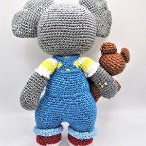 Peluche koala et son doudou amigurumi en crochet image 4