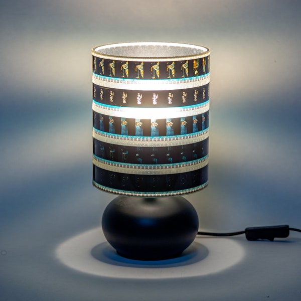 Harry Potter Handgemachte Kino Lampe 15cm, Upcycling Lampenschirm aus 35mm Filmmaterial, Einzigartiges Nostalgie Geschenk