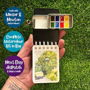 Mini Art Kit Gift Box Winsor & Newton watercolours, sketchbook, canvas bag and booklet