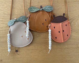 Mini-Umhängetasche / Zuckersüß / Kinder / Personalisierung / Marienkäfer / Birne / Kürbis / Täschchen / Taschenliebe / Geschenk / Geldbeutel