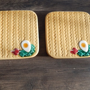 Vintage trivet