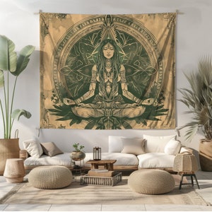 Puede incluir: Un tapiz que presenta a una mujer meditando en posición de loto, rodeada de intrincados diseños florales verdes y un mandala. El fondo es un lienzo beige con un aspecto descolorido y vintage.
