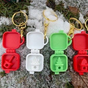 Reusable Christmas Coffee Stopper Case with Coffee Stopper! LIMITED AMOUNT - Seals into cup lid - Avoid spills
