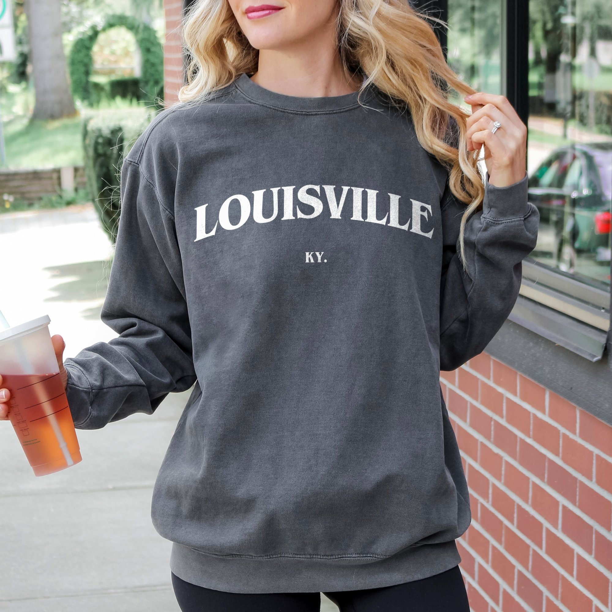 Louisville City Kentucky Vintage Crewneck Sweatshirt. Oversize 