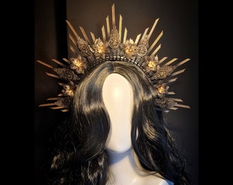 headpiece or gothic halo crown, black and gold halocrown, handmade and unique gift for dark queen, use for photo shoots or fantasy festival,