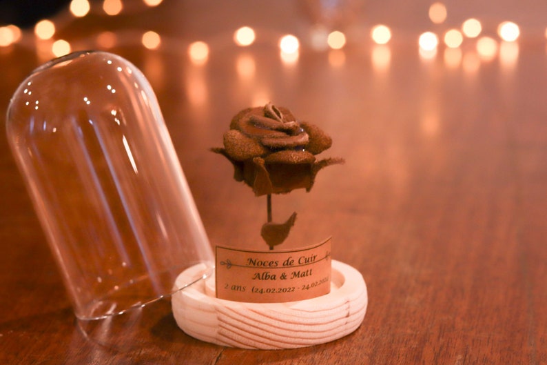 cadeau noces de cuir 2 ans de mariage. dôme en verre noces de cuir, noce de cuir image 6