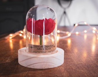 cadeau noces de coquelicot 8 ans de mariage. dôme en verre noces de coquelicot, noce de coquelicot