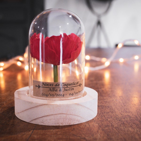 cadeau noces de coquelicot 8 ans de mariage. dôme en verre noces de coquelicot, noce de coquelicot