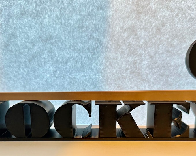 Desk nameplate