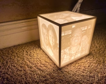 Custom 3D Printed Lithophane Photo Lamp