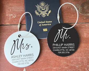 Mr and Mrs Luggage Tags, Bride and Groom Gifts, travel wedding gift , Bride and groom gift,  Personalized Luggage Tags, Acrylic luggage tags