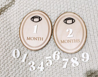 Football Monthly Milestone Markers, Boy Monthly Photo Sign, Sports Milestone Discs, Baby Shower Gift, Baby Photo Props, Boy monthly Photos