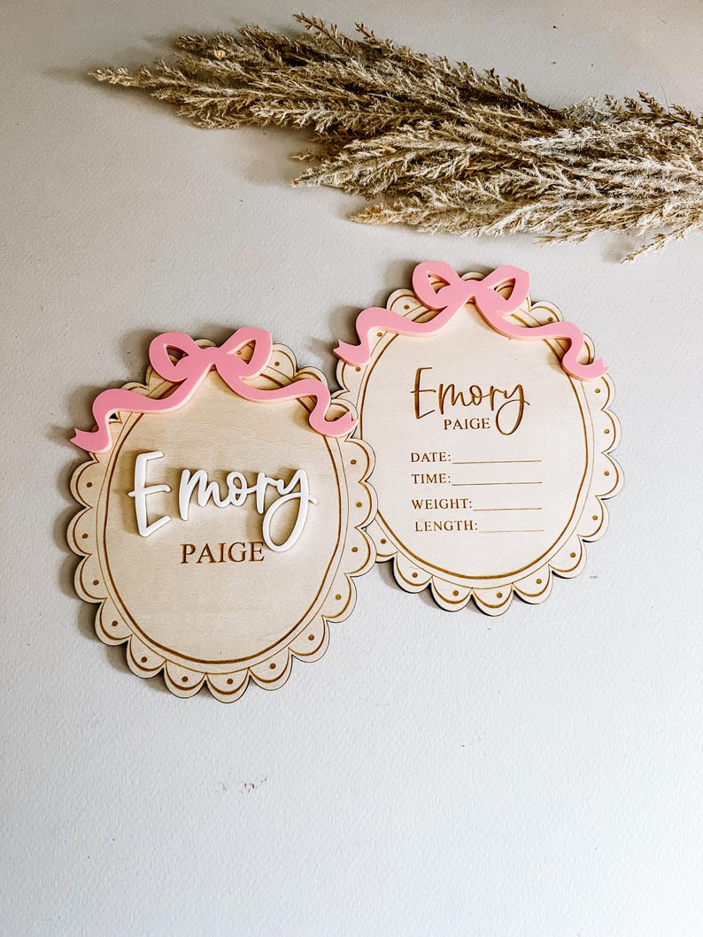 Wooden Lace Milestone Disc, Bow Interchangeable Milestone Cards