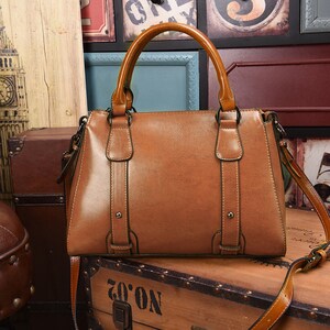 Leather Handbag with Removable Strap COLOR OPTIONS Spacious Structured Shoulder Crossbody Bag Minimal Fashion Classic Bag for Woman