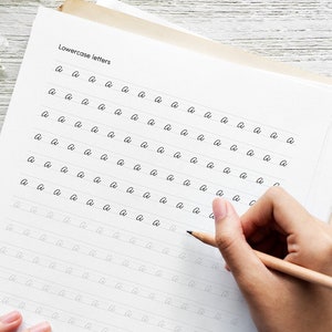 Cahier d'exercices d'écriture cursive - Alphabet, mots et phrases - 65 pages PDF - Feuilles de travail imprimables - Apprendre à écrire en cursive