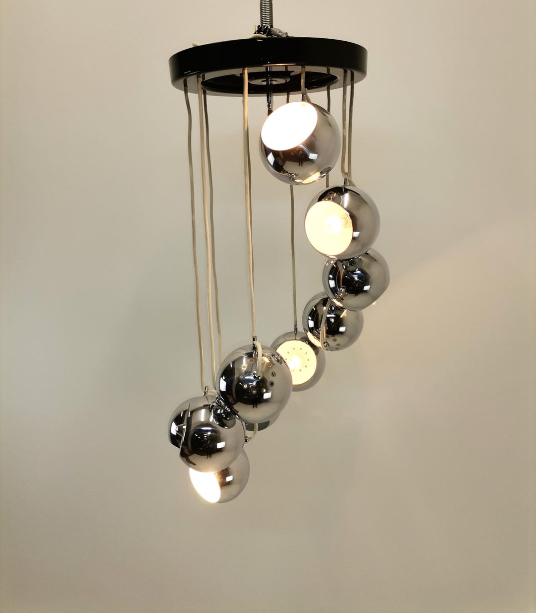 Guzzini Chrome Ball Cascading Chandelier Lamp/ 1970s / Harvey